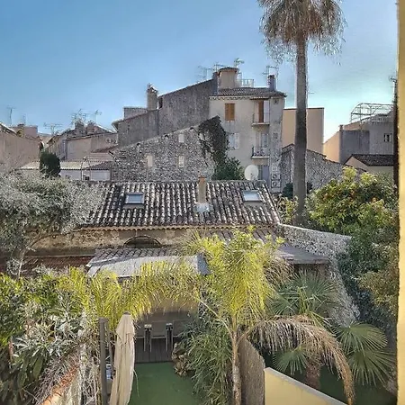 Apartman Superbe 3 Pieces Avec Jardin Dans Le Vieil Antibes